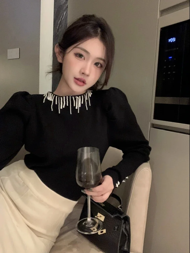 Футболки женские с длинными пышными рукавами и круглым вырезом облегающие