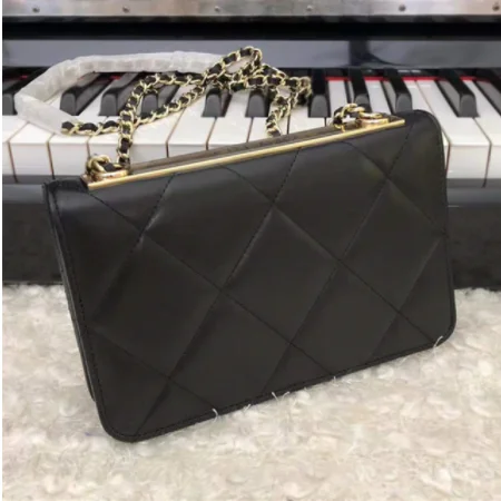 

2022 Stylish single shoulder. Cross lady's casual leather design chain bag.