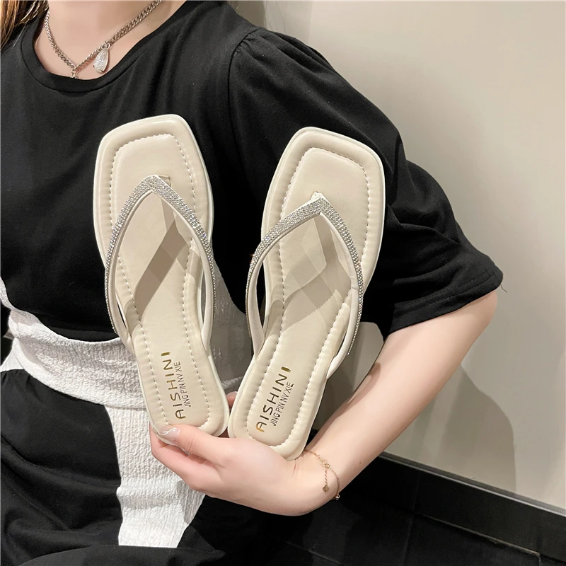 

Glitter Slides Female Shoes Ladies' Slippers Fashion Low Rubber Flip Flops Summer Clogs Woman Jelly 2022 Luxury Hawaiian Soft Fl