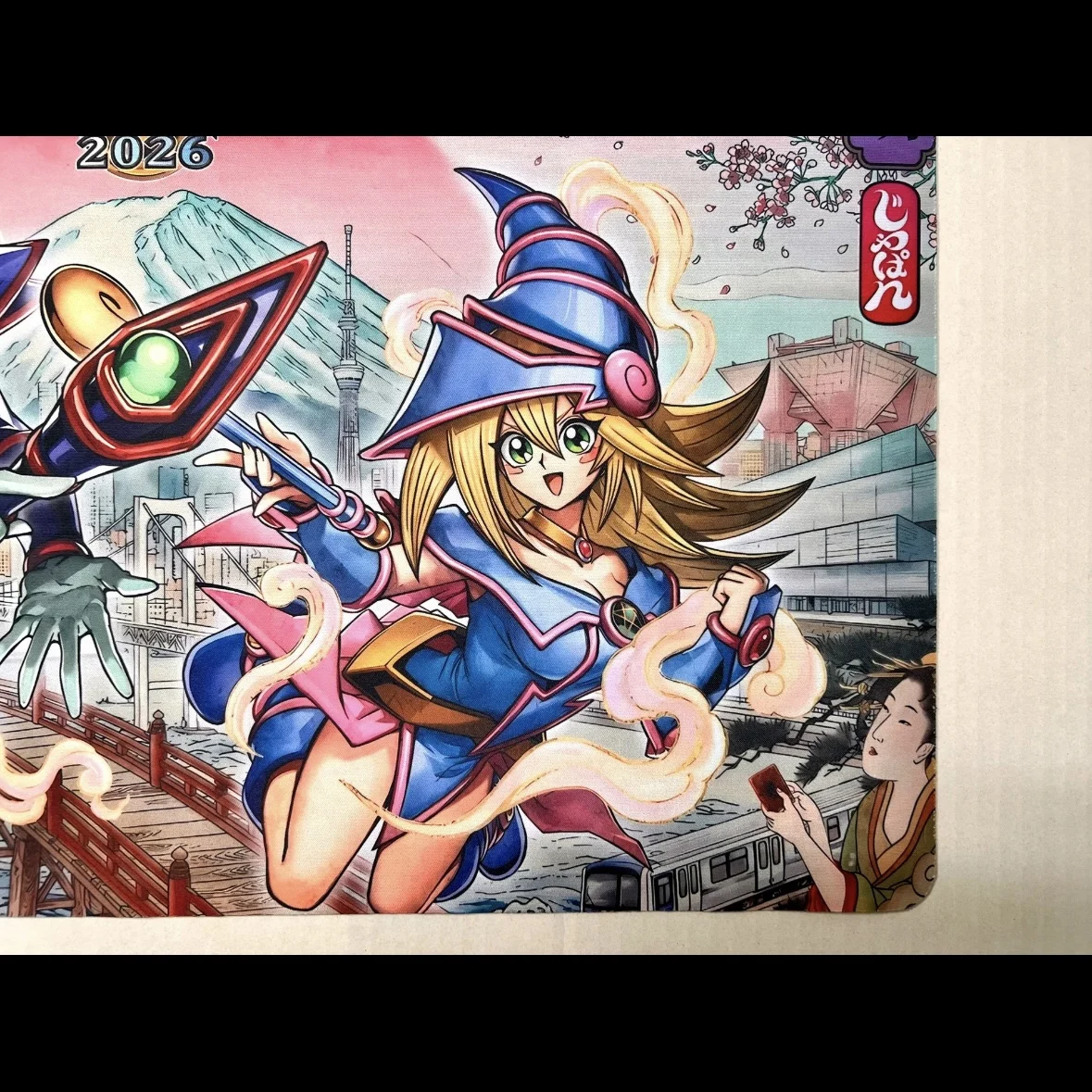 Фото Ю-Ги-О! Игровой коврик Ukiyo-e Art Variant World Championship 2026: Темный маг и Девушка-темный маг, резиновый коврик для настольных игр и карточных игр, игрушки №4