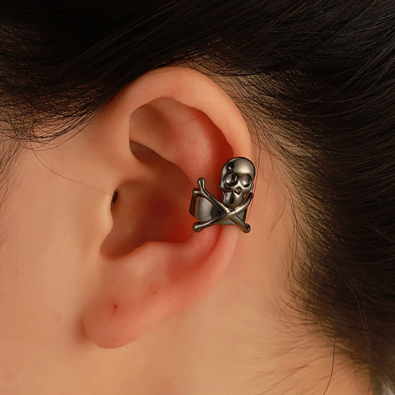 

1 Pcs Vintage Ear Clips Punk Small Hollow Skull Charm Clip Earrings Jewelry Gothic Pierced Ear Clips Halloween Gifts