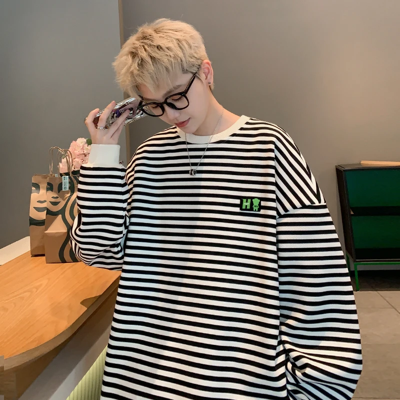 

New autumn 2023 Hong Kong style exterior large round neck striped sweater