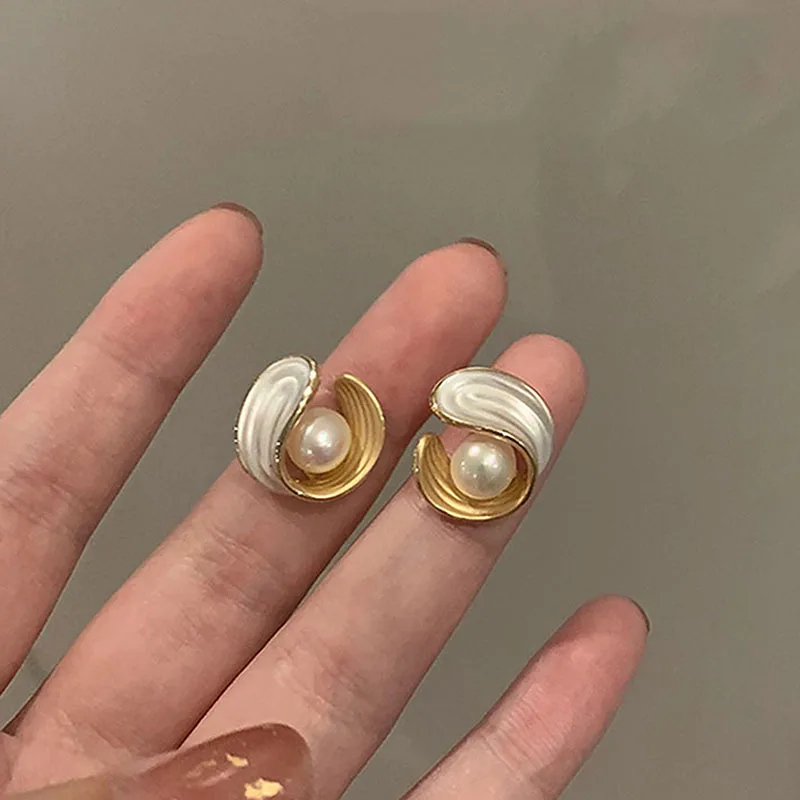 

Квадратные серьги с капающим маслом, Изысканные Золотые мини-серьги, модные серьги, Женские Ювелирные изделия, подарки
