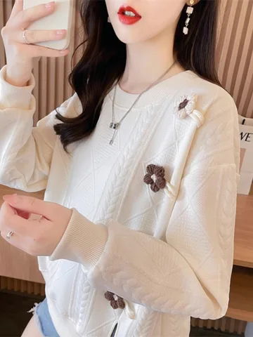 Early Autumn Round Neck Sweatshirt Women, Spring and Autumn Korean Style Loose Thin Flower Splicing Retro Sweatshirt Pullover Early Autumn Round Neck Sweatshirt Women, Spring and Autumn Korean Style Loose Thin Flower Splicing Retro Sweatshirt Pullover