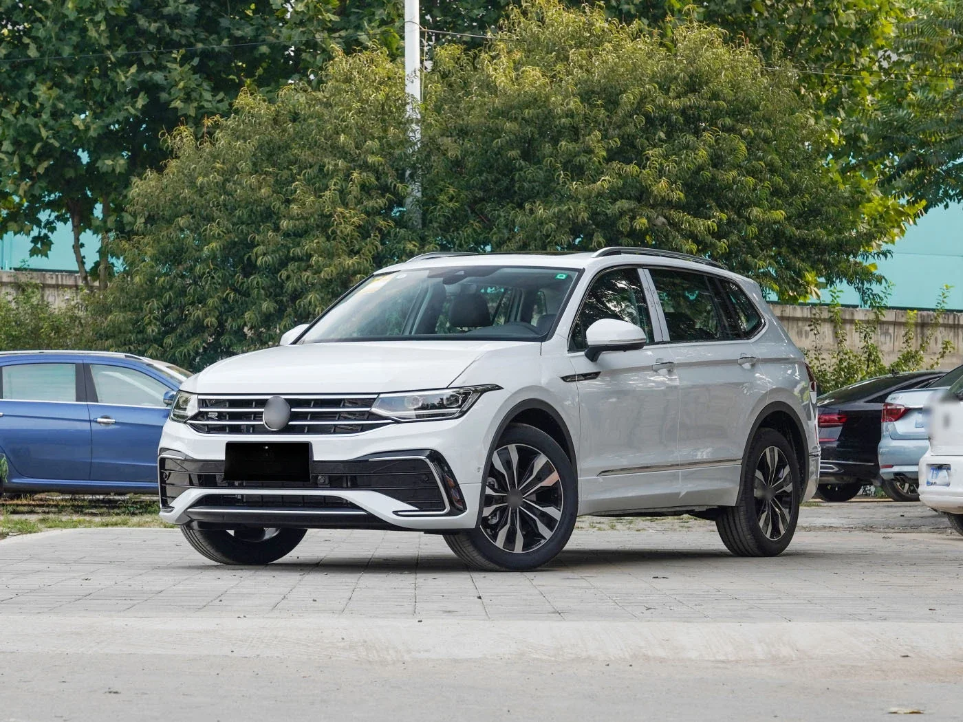 Обвесы BOCH для VW Tiguan Upgrade 2023 R-line старые новых автомобильных бамперов передний