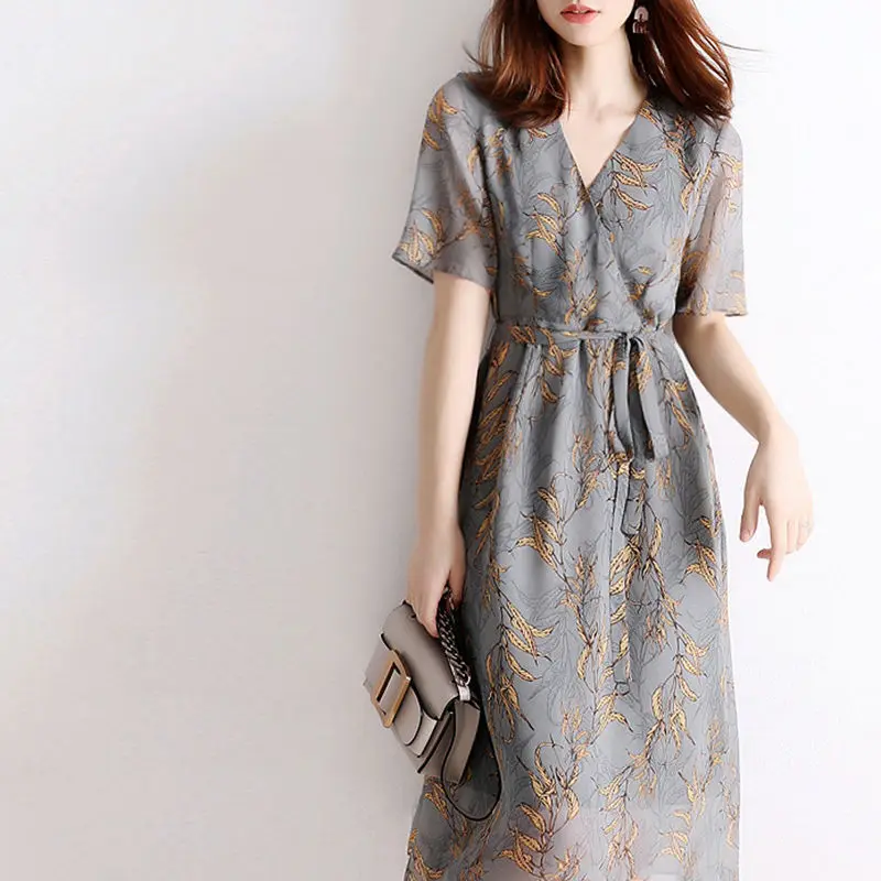 

VANOVICH V-neck Floral Print Chiffon Dress 2022 Summer French Style Vintage Waist Slim Temperament Mid-length Oversized Dress