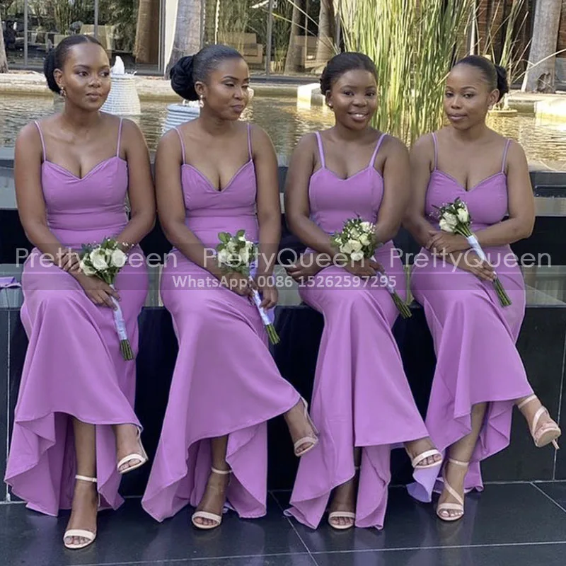 Женское платье подружки невесты лавандового цвета на тонких бретельках длинное