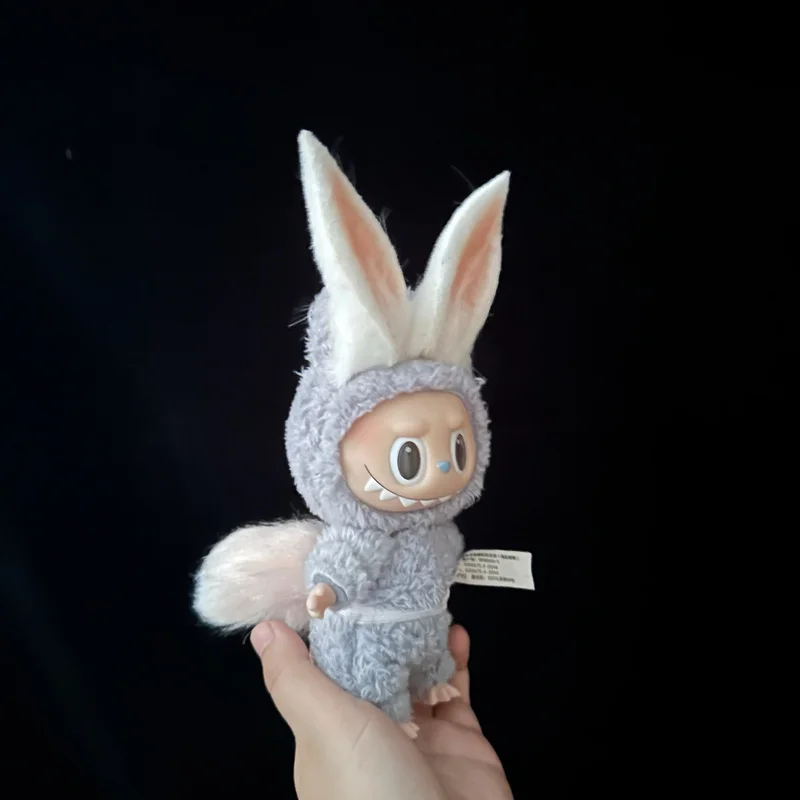 Одежда Labubu первые второе поколение трансформируемая в милый маленький кролик