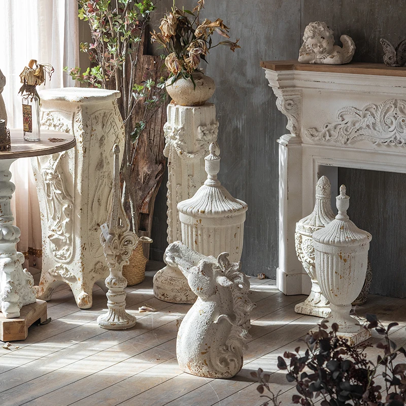 

The product can be customized.European vintage ornaments, mini personality carving, old Roman column sculpture