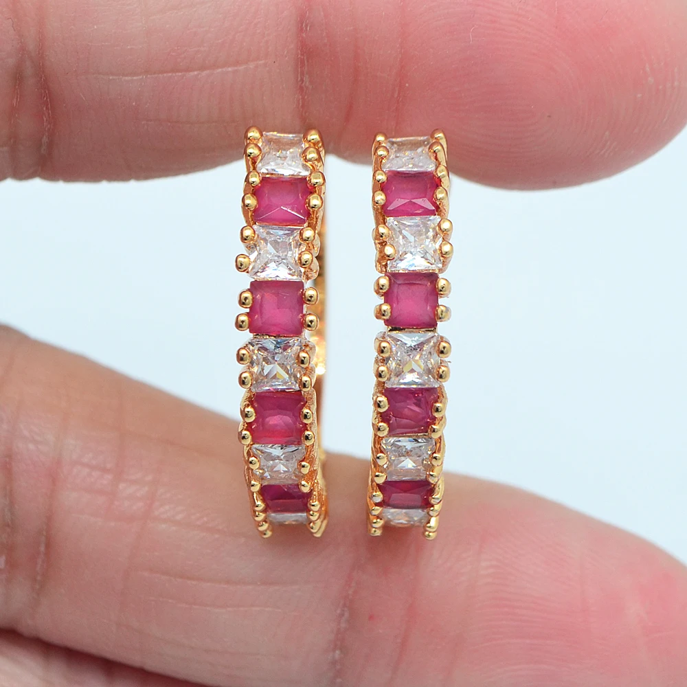 Модные золотистые серьги Huggie с белым и зеленым фианитом для женщин