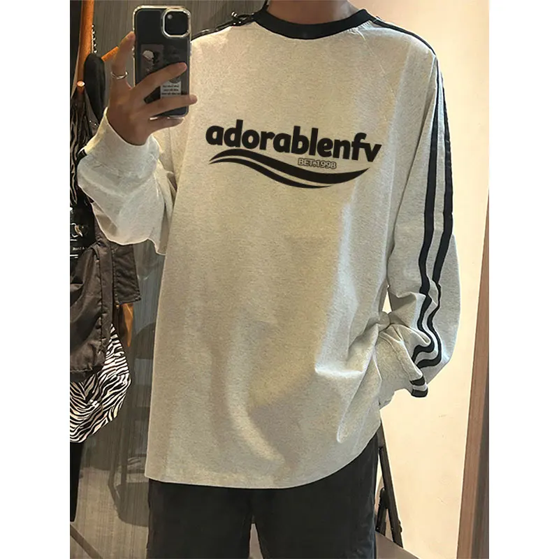 Американская футболка с буквенным принтом и тремя полосками длинными рукавами