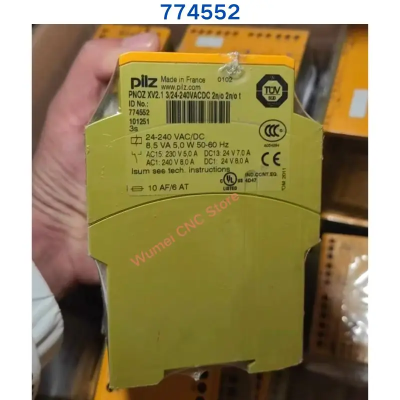 новое реле PILZ PNOZ XV2.1 774552