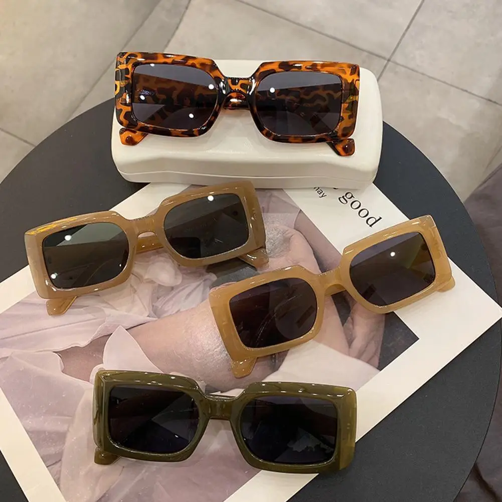 

2023 Color Shades Women Small Sunglasses Black Trendy Glasses Retro Female Green Unisex Vintage Glasses Wholesale Eyewear S I8Z6