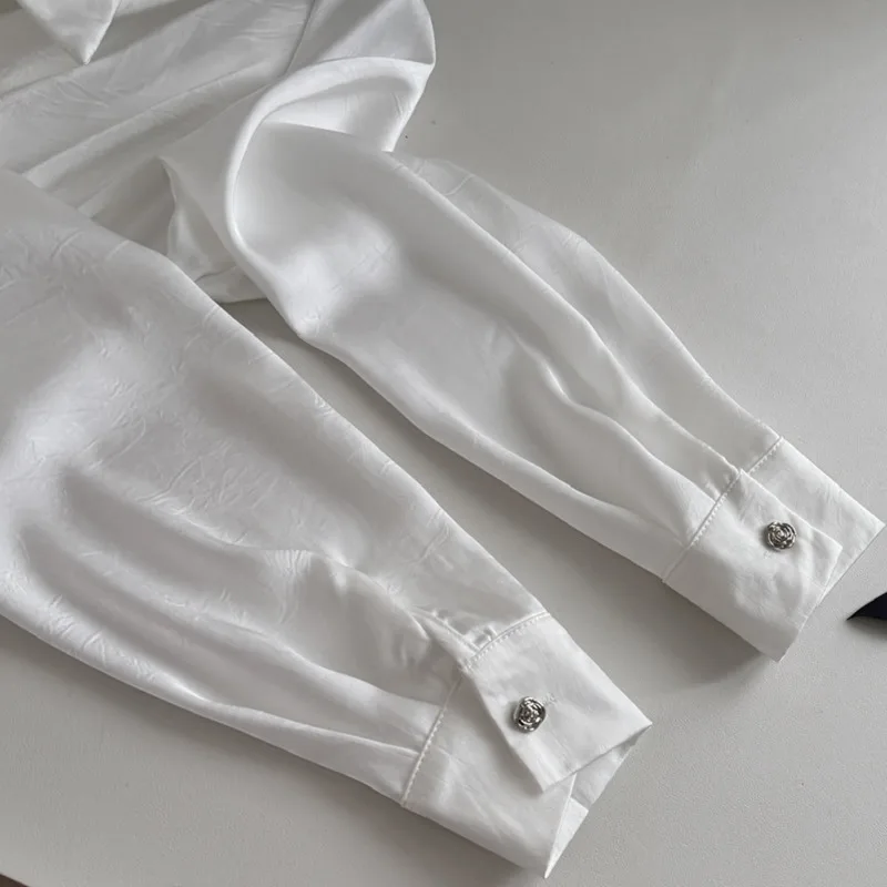 EWQ атласный белый с галстуком-рубашкой летние тонкие свободные солнцезащитные