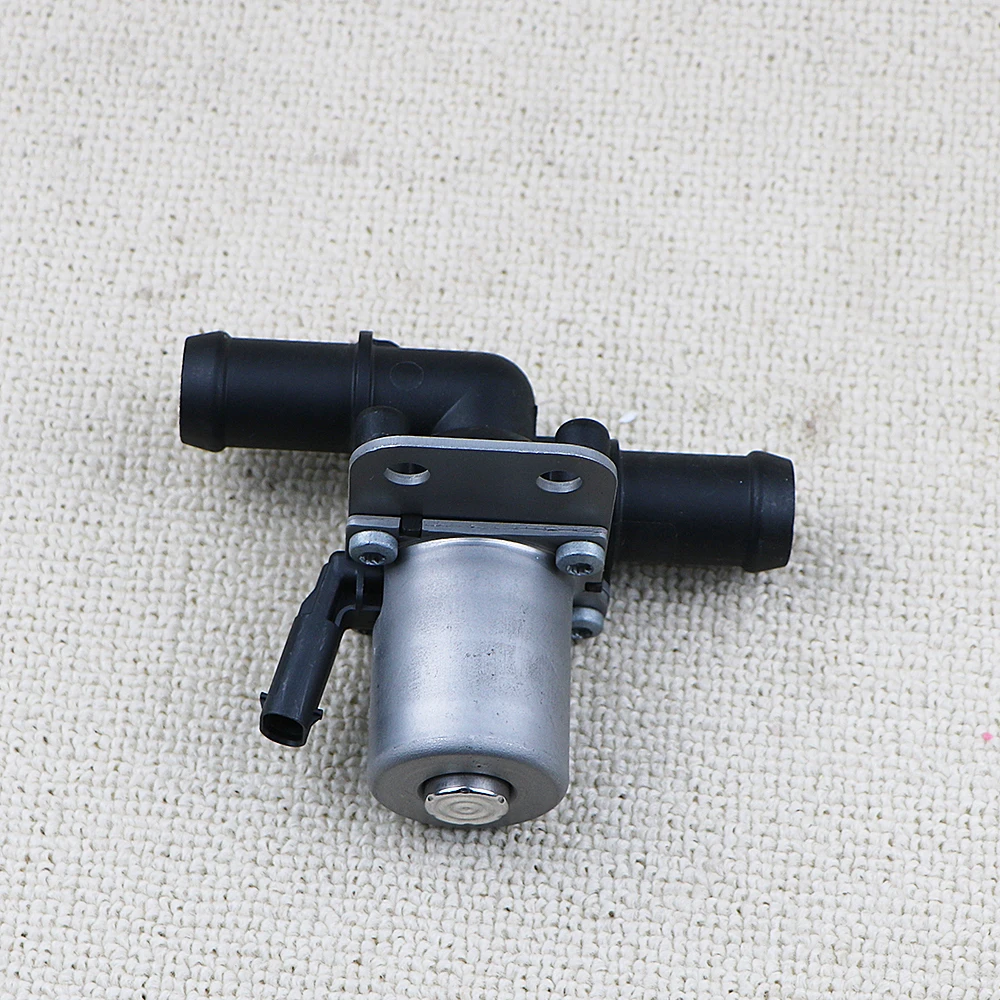 Клапан подключения резервуара для охлаждения двигателя 31657218 клапан теплой воды