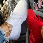 Кроссовки женские сетчатые на шнуровке, Повседневная Удобная Обувь на танкетке, массивные, Вулканизированная подошва, красные, белые