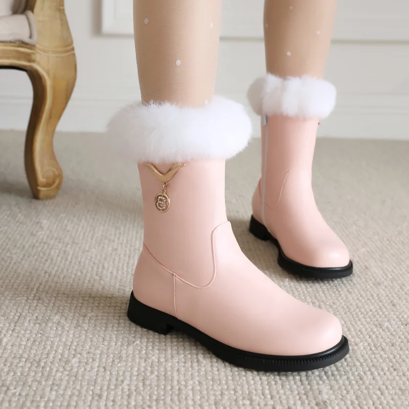 

Женские кожаные ботильоны на низком каблуке, с металлической цепочкой и круглым носком