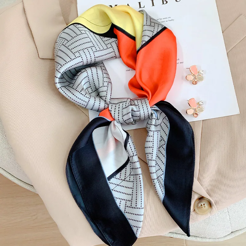 

Women 70X70CM Head/Hair 2022 Fashion Designer Hijab Popular Print Kerchief Luxury Brand Silk Scarves New Style Female Headcloth