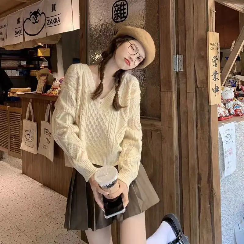 Вязаный свитер с V-образным вырезом Новинка осени 2024 облегающий пуловер