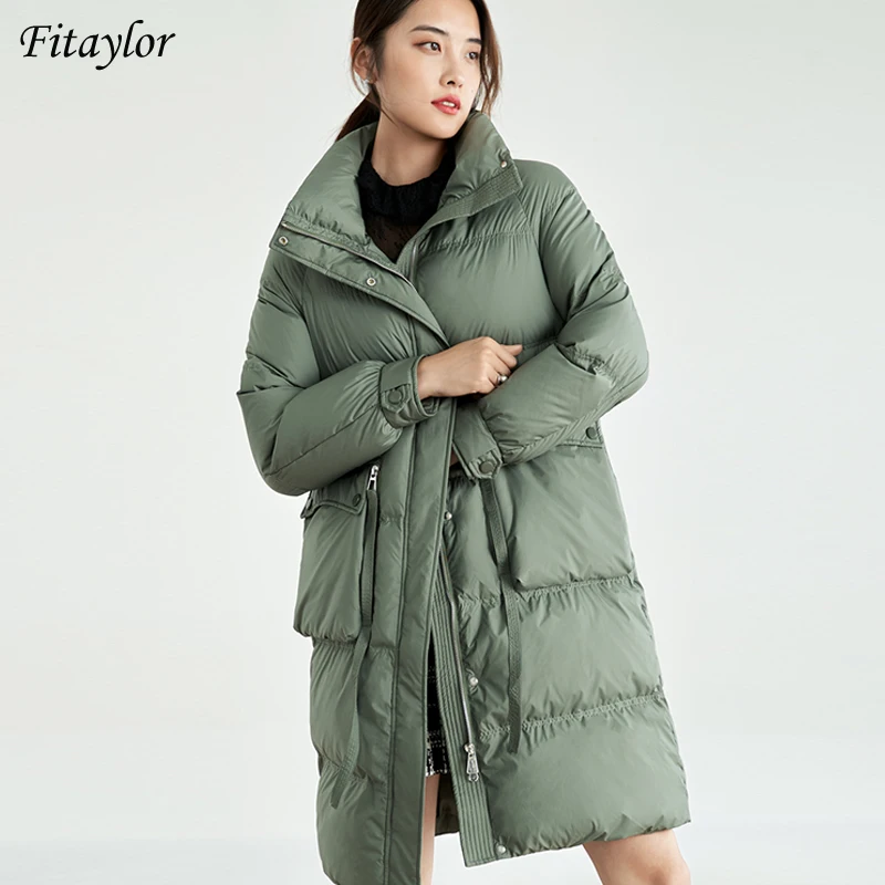 

Fitaylor Новинка зимы со стоячим воротником теплая светильник перо длинная куртка для женщин 90% Белое пуховое пальто свободного кроя пушистый у...