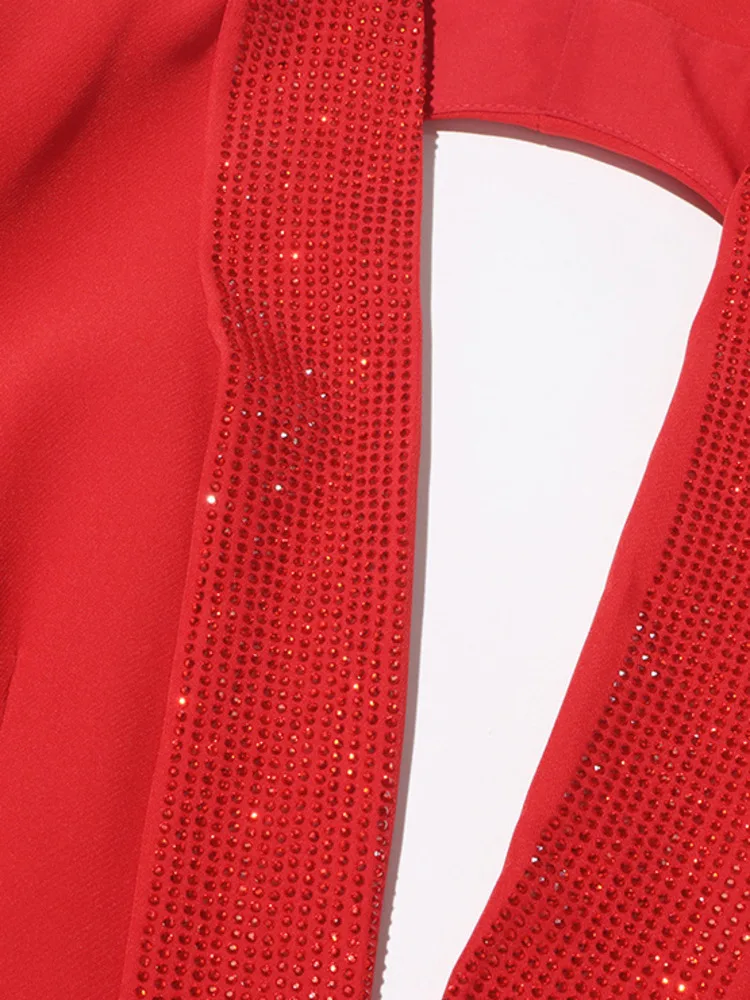 Женский блейзер с V-образным вырезом на пуговицах