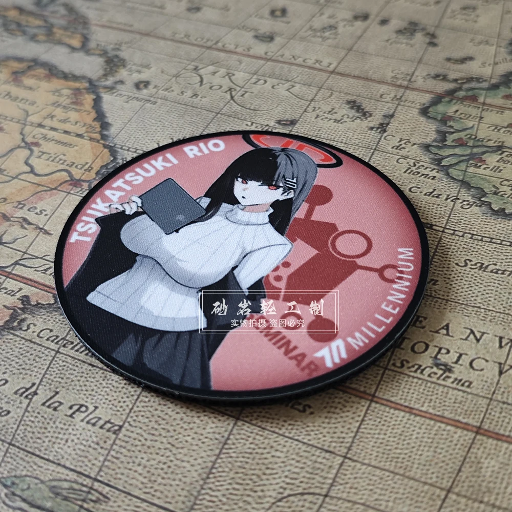 Двухмерная нашивка синий архив декорированный боевым движением значок