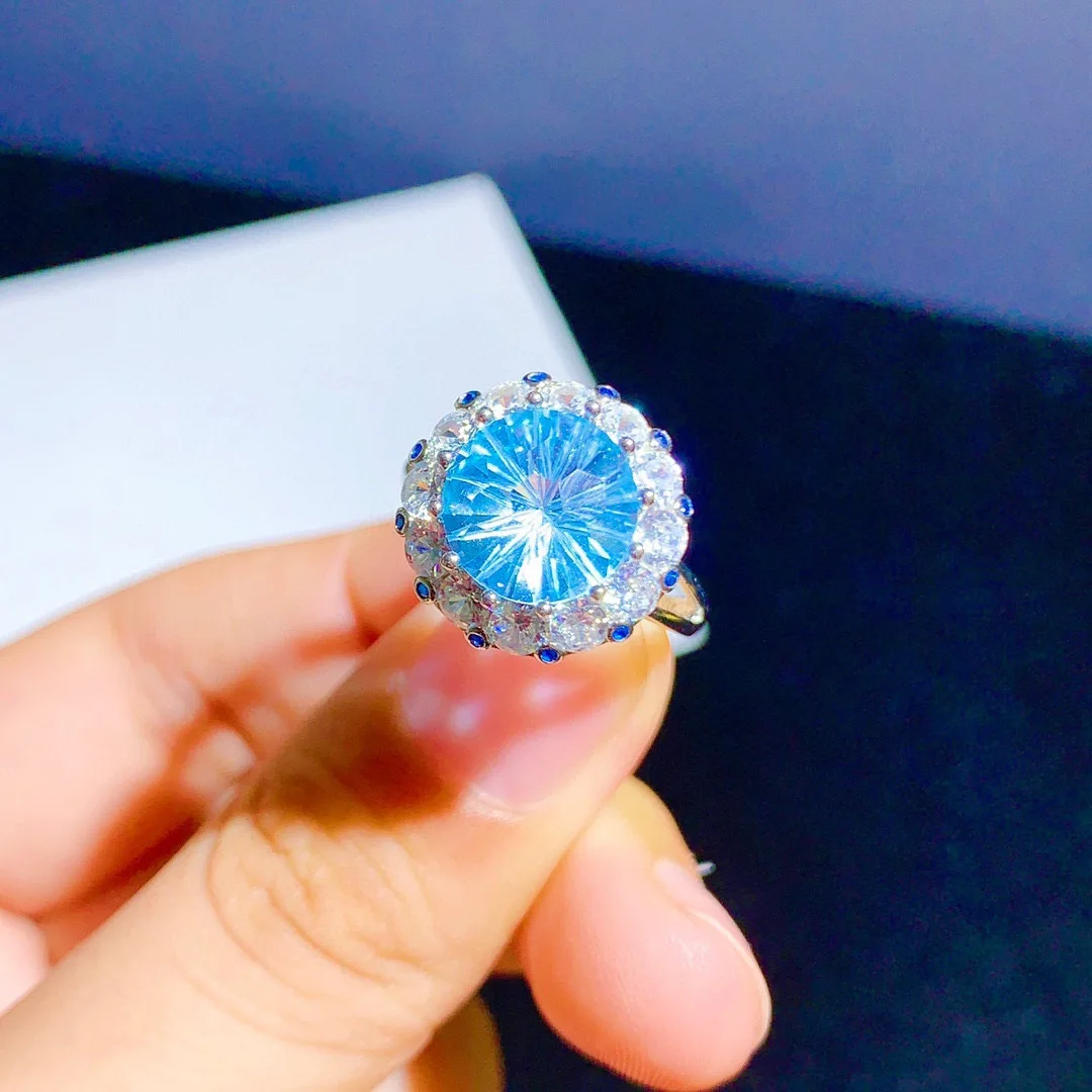 

Кольцо женское с натуральным голубым топазом, 5 карат