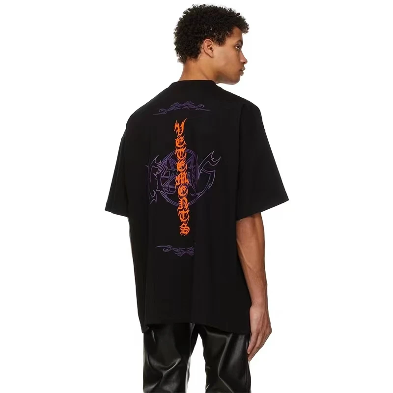 Лидер продаж свободная Мужская футболка с надписью на санскрите коротким