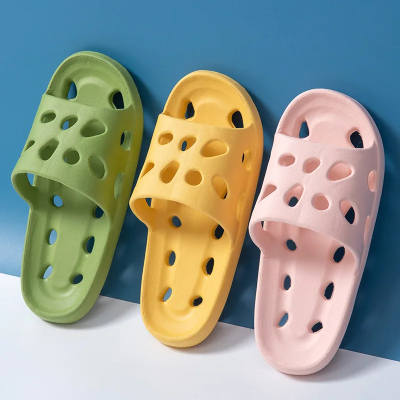 

Leakage Quick Drying Cooling Slippers Summer New Bathroom Shower EVA Comfortable Home Slippers Wholesale of Men's Slippers