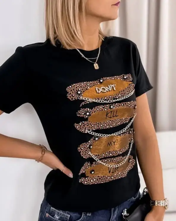 

Chain Decor Letter Leopard Print T-Shirt Women 2022 Summer New Short Sleeve T-Shirts O Neck Fashion Black Tops Office Lady