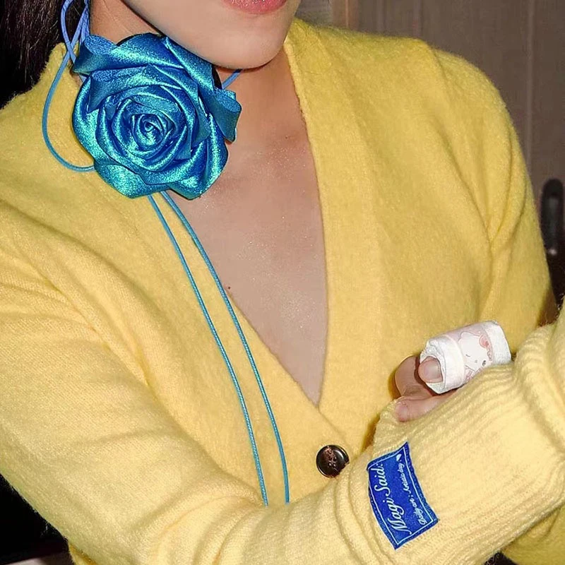 

Elegant Satin Slik Rope Chain Necklace For Women Fashion Rose Flower On The Neck Jewelry Romantic Wedding Party Choker Necklace