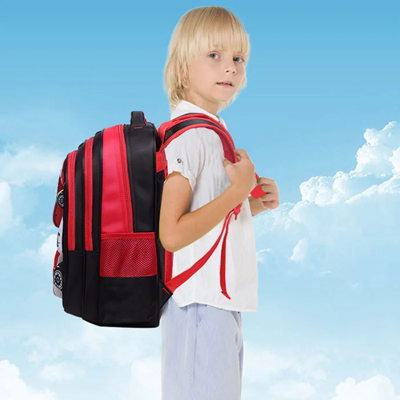 Ребенок с рюкзаком