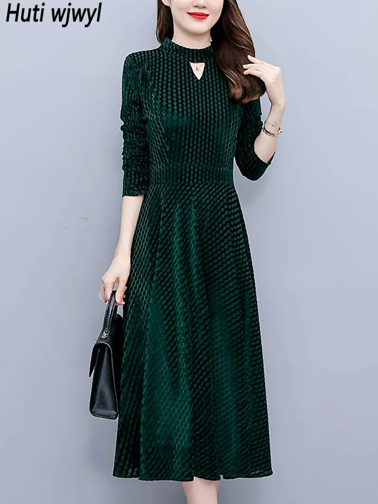 

Autumn Winter Green Plaid Velvet Thick Warm Midi Dress Korean Vintage Black Night Dress 2022 Elegant Women Bodycon Party Dresses