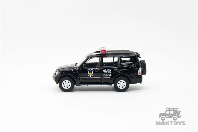 Модель автомобиля XCarToys 1:64 3-го поколения Pajero