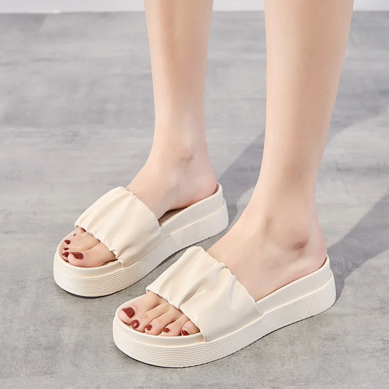 

New Summer Shoes Women Holiday Beach Slippers Genuine Leather Flat Platform Shoes Thick Sole Ladies Slippers Black White YX4437