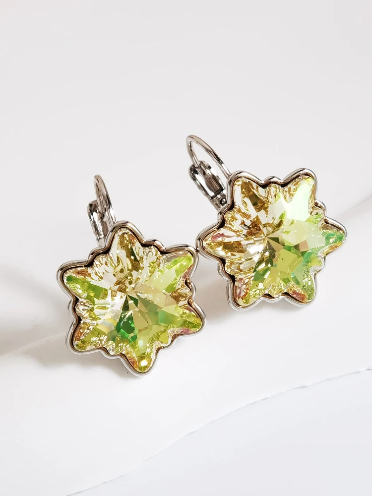 

Luxury Dangle Earrings made with Crystals from Austria for Women Christmas Party New Trend Snowflake Hanging Earing Jewelry Gift