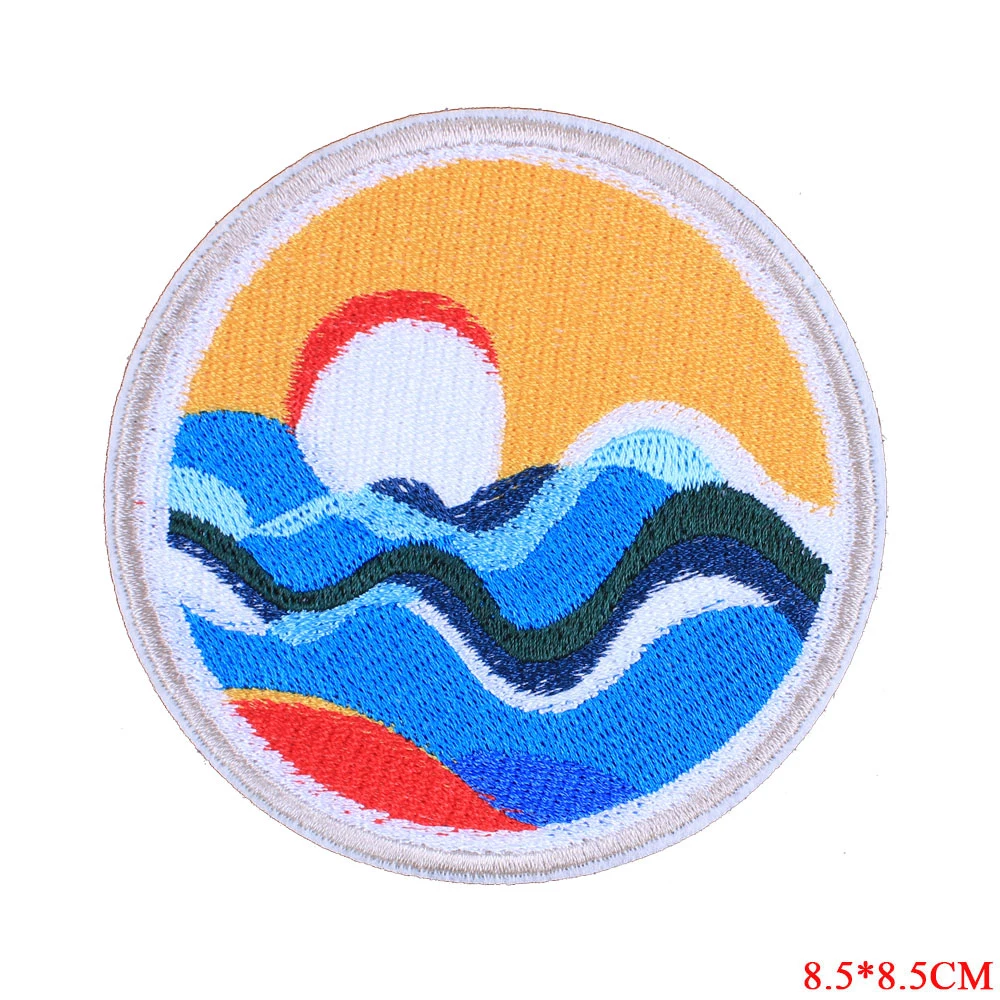 

Landscape Painting Ocean waves Patches Iron on Round Trademark Embroidered Badges DIY Appliques for Jacket Clothes Decoration