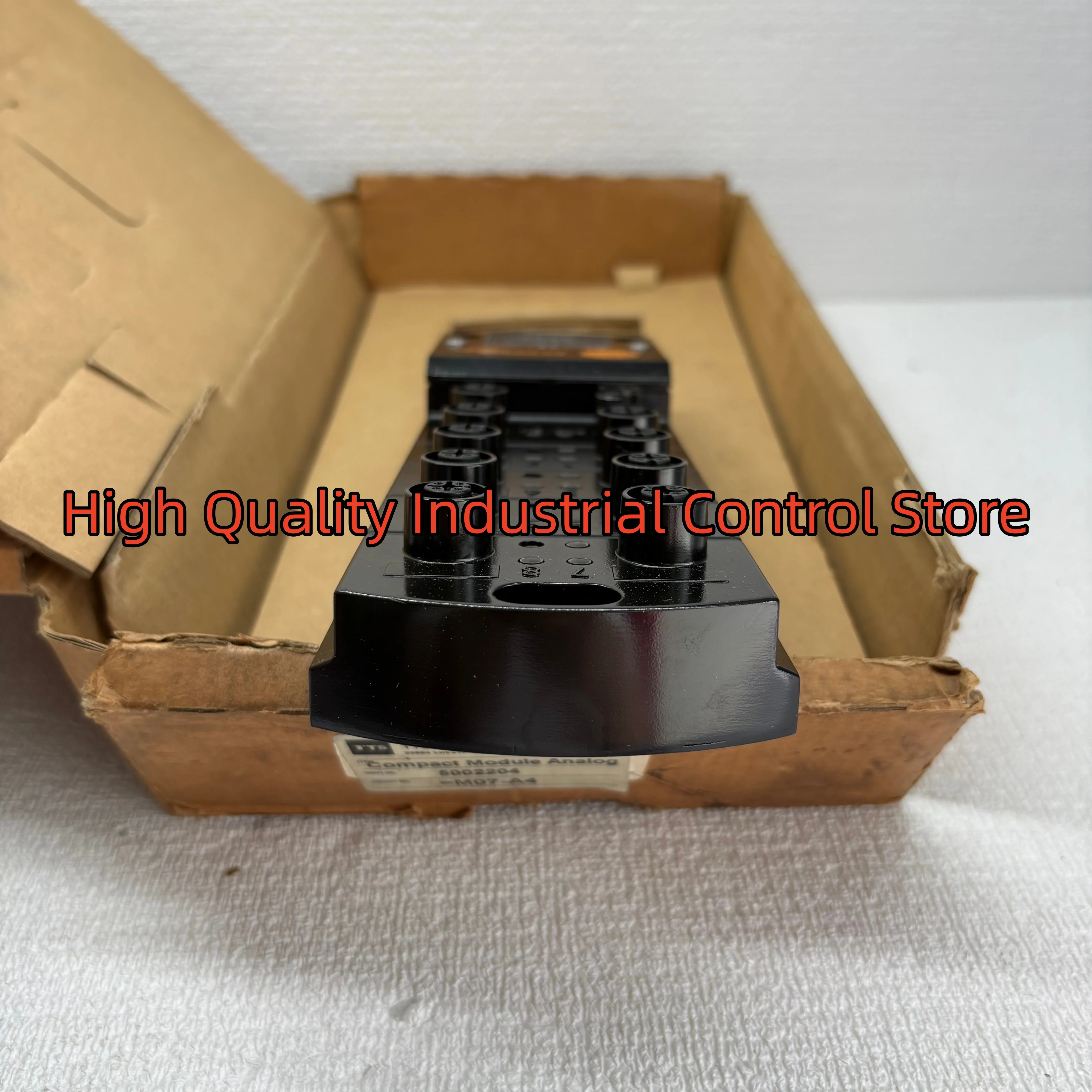 Фото Новый модуль CR2033 R360/METAL-MODULE/I/8/O/4 в коробке №2
