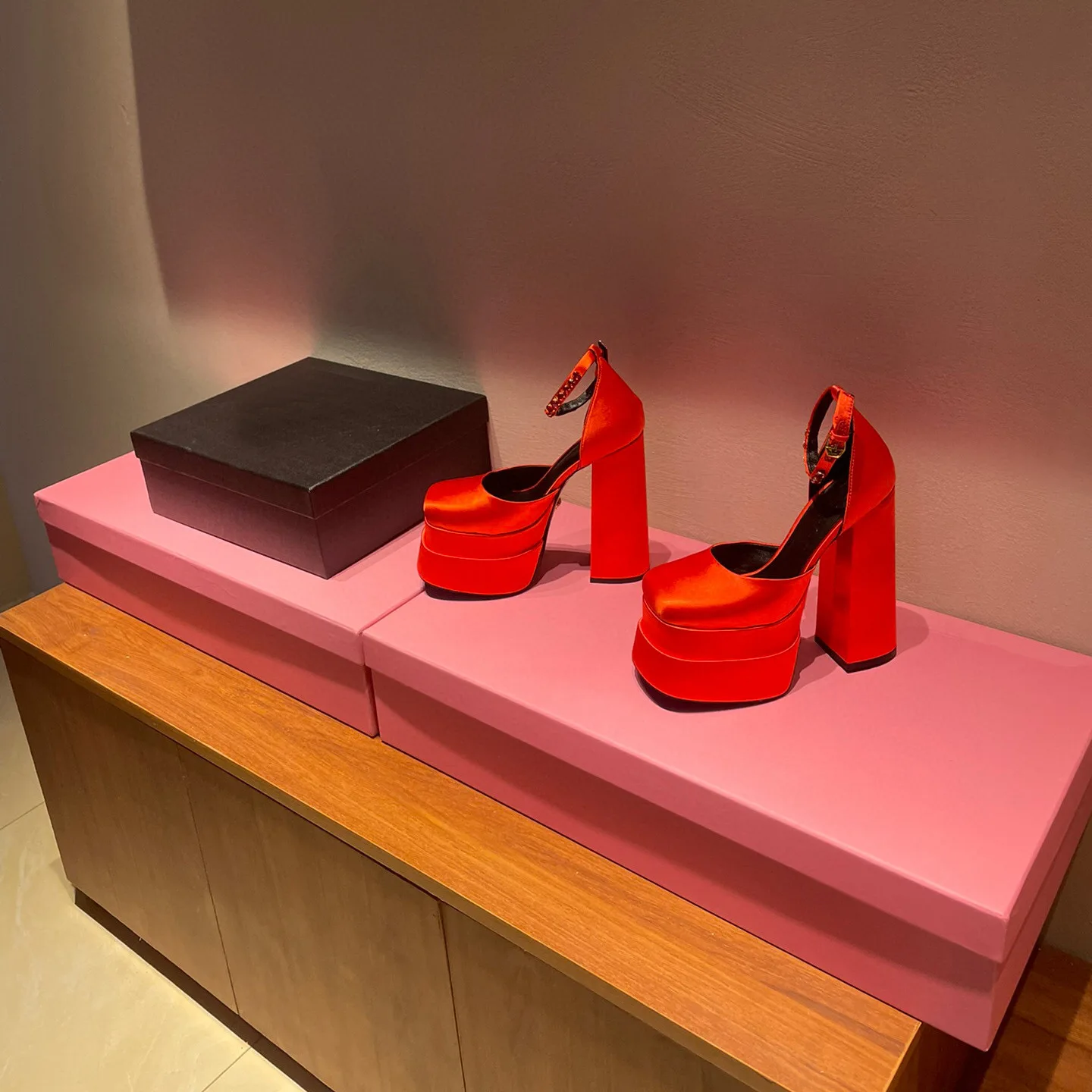 

2022 Baotou Satin High-heeled Sandals with Hollow, Thick Heels GLADIATOR Party Super High (8cm-up) Sandals