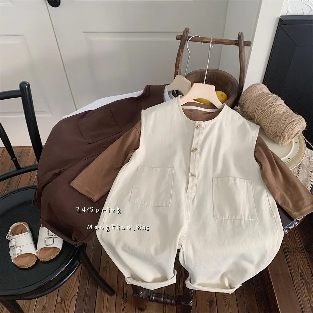 Комбинезон детский однобортный из хлопка без рукавов с карманами