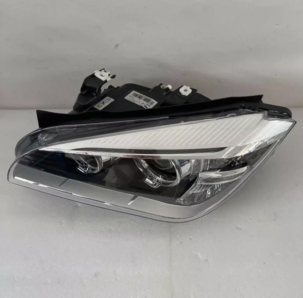 Для BMW X1 E84 ксеноновая фара без адаптивной функции европейская версия 2013-2016 сборка