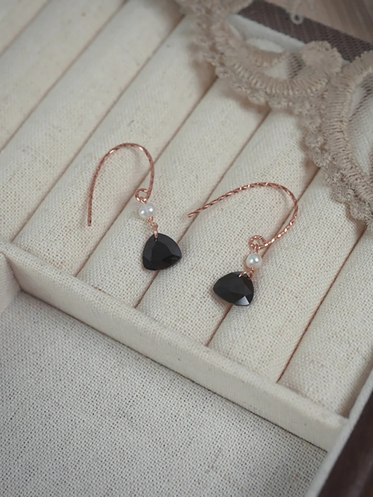 Yeajewel темперамент треугольник черный циркон жемчуг висячие серьги 925 серебряный