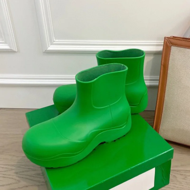 Plush Size 34-45 Unisex Rubber Rainboots Luxury Brand Design Pvc Round Toe Candy Color Rain Boots Slip On Waterproof Ankle Shoes