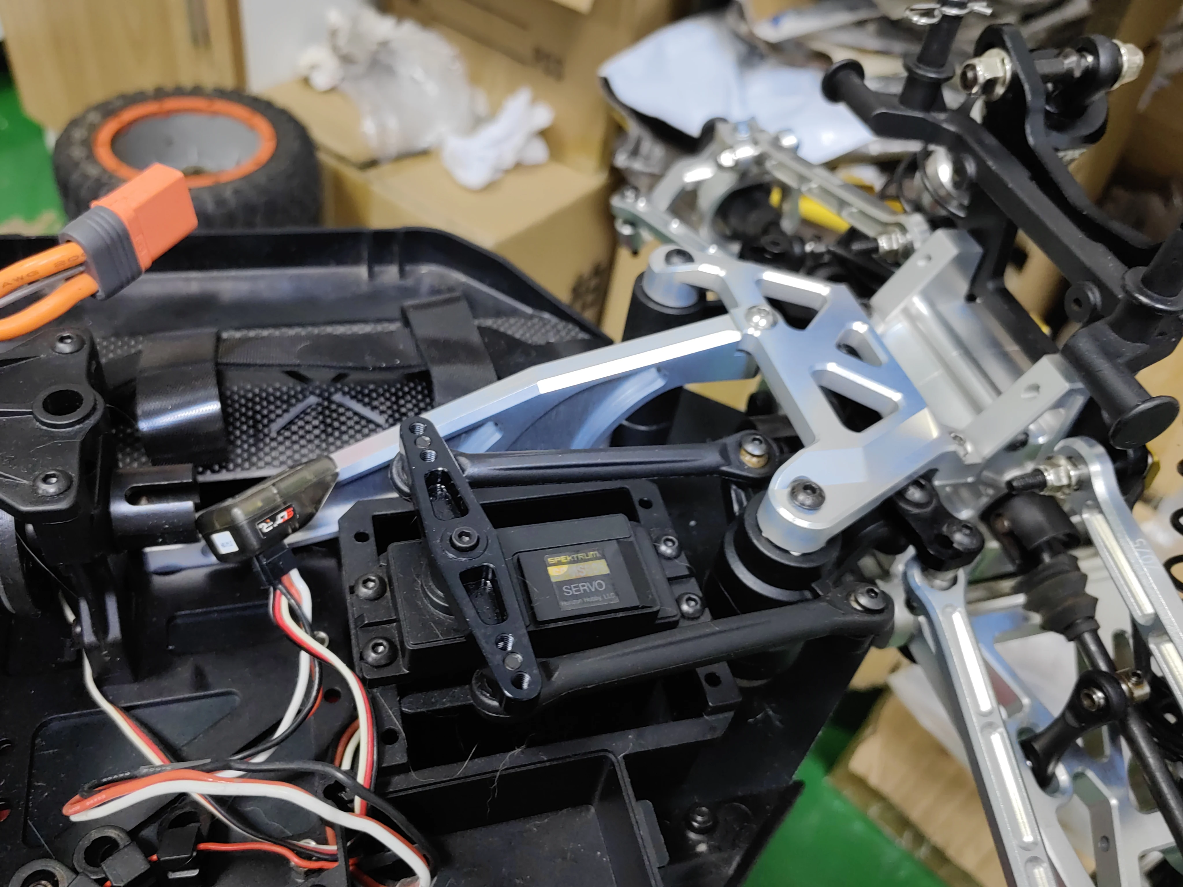 KEBEILEE передняя скоба для шасси и верхняя пластина LOSI DBXL-E2.0 1:5