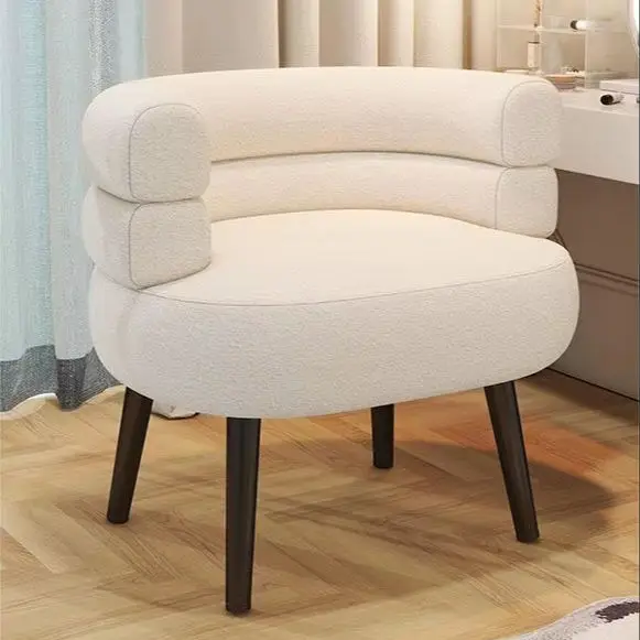 Modishes Design im nordischen Stil Bequemer weicher and langlebiger ad Freizeit stuhl mit desi