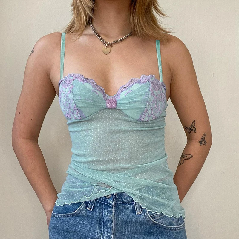 

Кроп-топ женский кружевной в горошек с цветочным принтом