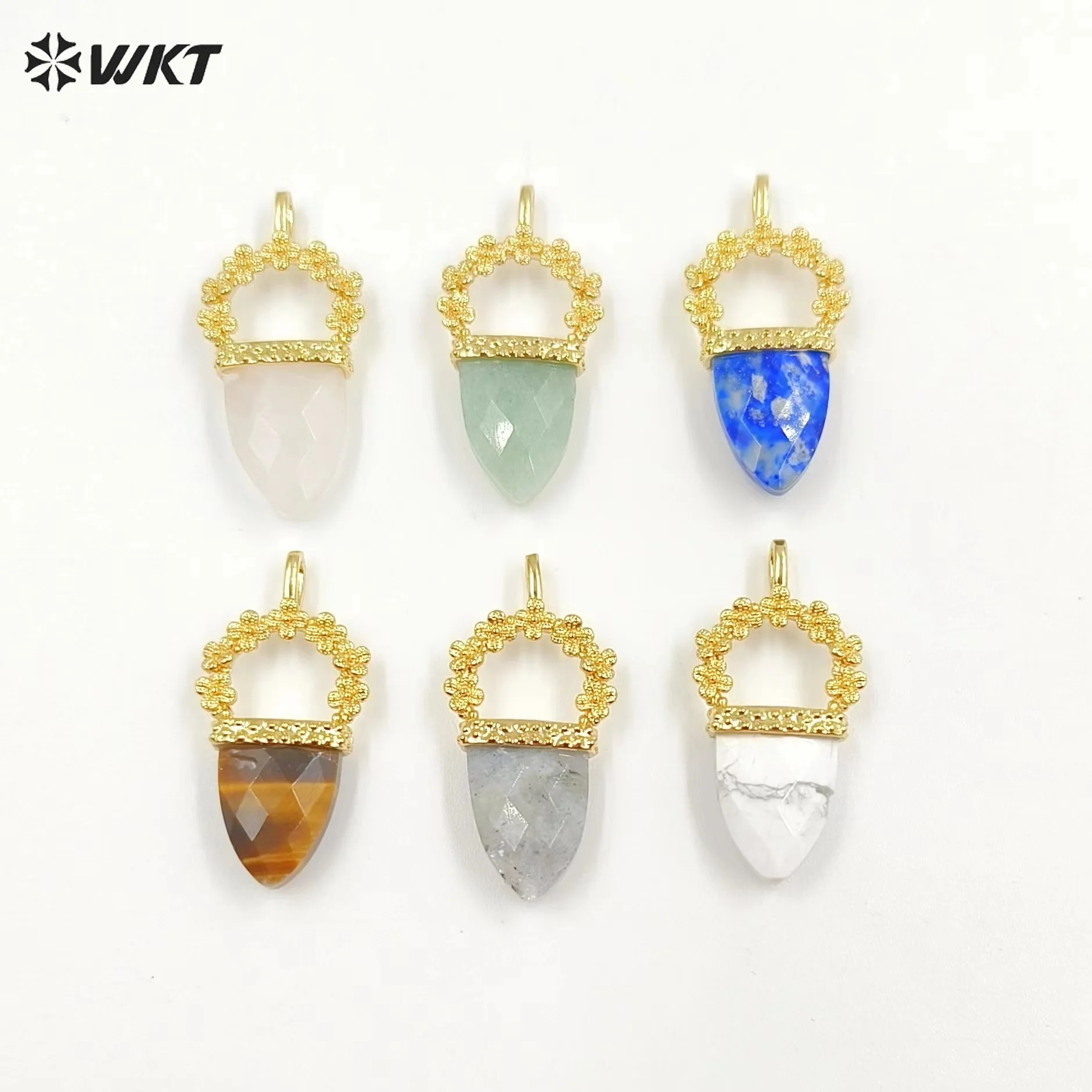 

WT-P1941 Wholesale Cute Colored Gemstone Dagger And Yellow Brass Lace Pattern Hollow Design Tiny Pendant For Necklace Craft ACC