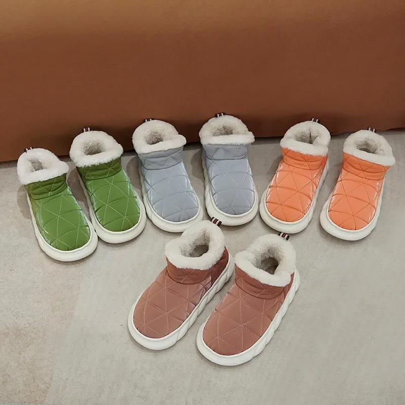 

Стильные зимние ботинки для дам с подкладкой из искусственного меха