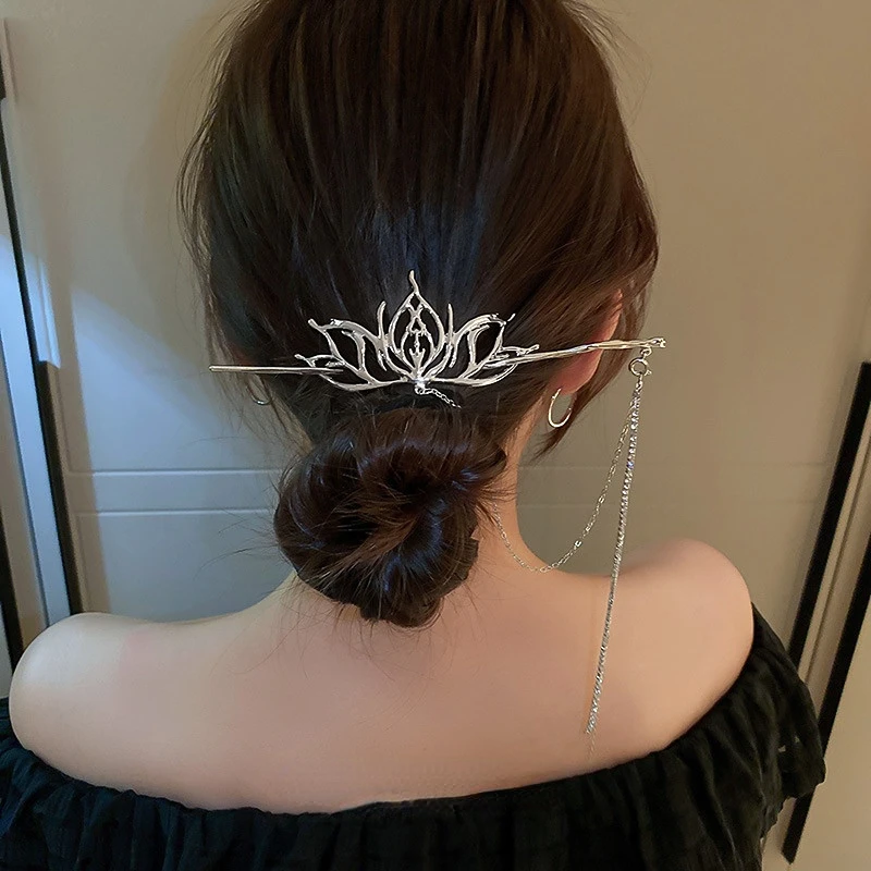 

Liquid Metal Silver Hollow Lotu Studded Tassel Hairpin Chinese Style Fashion Hairpin Cold Wind Design Sense Hair Ornament Female