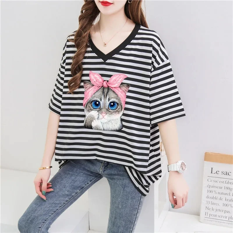 

Plus Size 6XL 150kg Summer Cartoon Cat T Shirt V Neck Short Sleeve Stripped Tshirts Ladies Loose Large Female Vintage Tops
